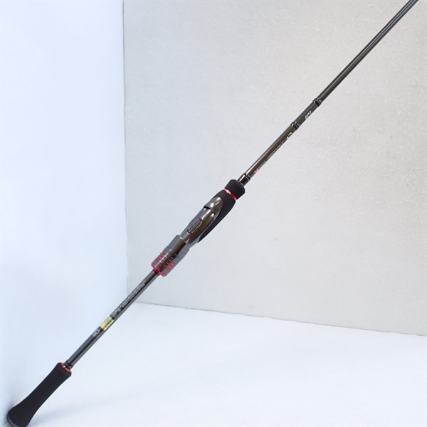 ２４エメラルダスストイストＲＴ ＩＬ８４ＭＬＭ